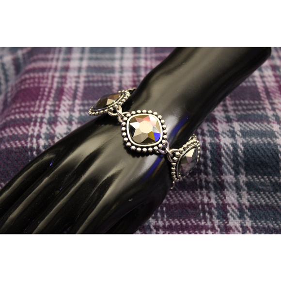 Silver-tone Acrylic Faceted Chain Bracelet - Picture 2 of 7